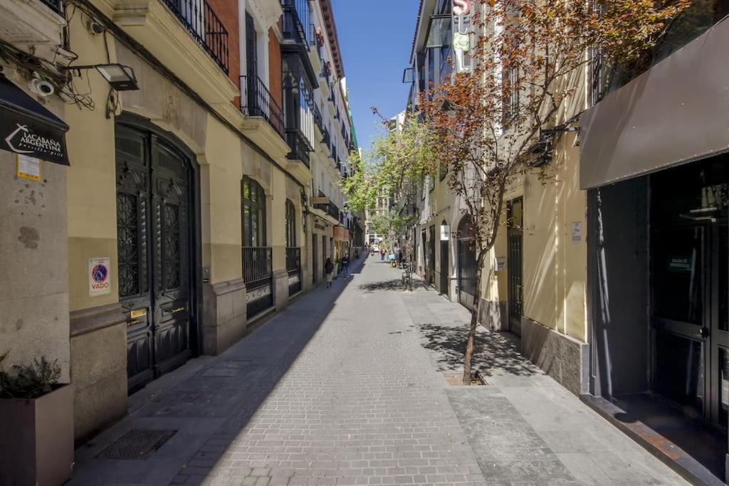 Petite E Chic Loft Para 3 En El Corazon De Madrid Exterior foto